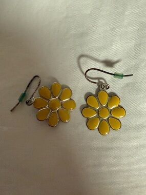 Yellow Daisy Enamel Drop Earrings - Brand Unspecified